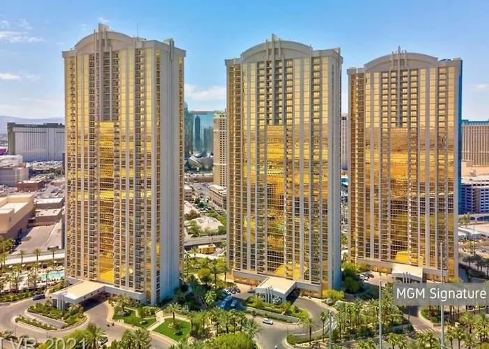 Awesome The Signature Mgm Condo With Strip View. No Resort Fee!