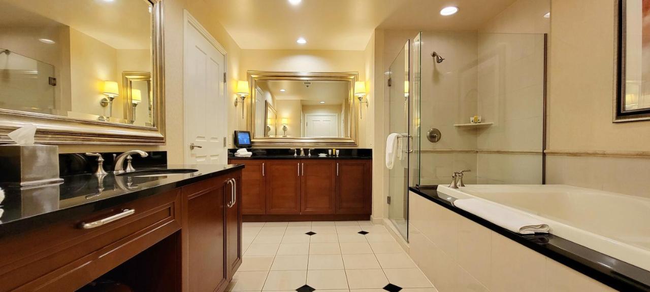 Appartement Awesome The Signature Mgm With Strip View. No Fee!